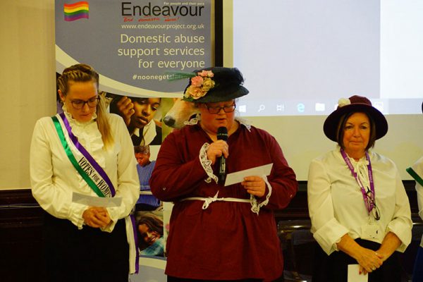 Endeavour_pr-(11) Endeavour_pr-(11)