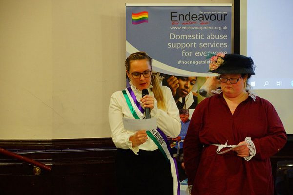 Endeavour_pr-(13) Endeavour_pr-(13)